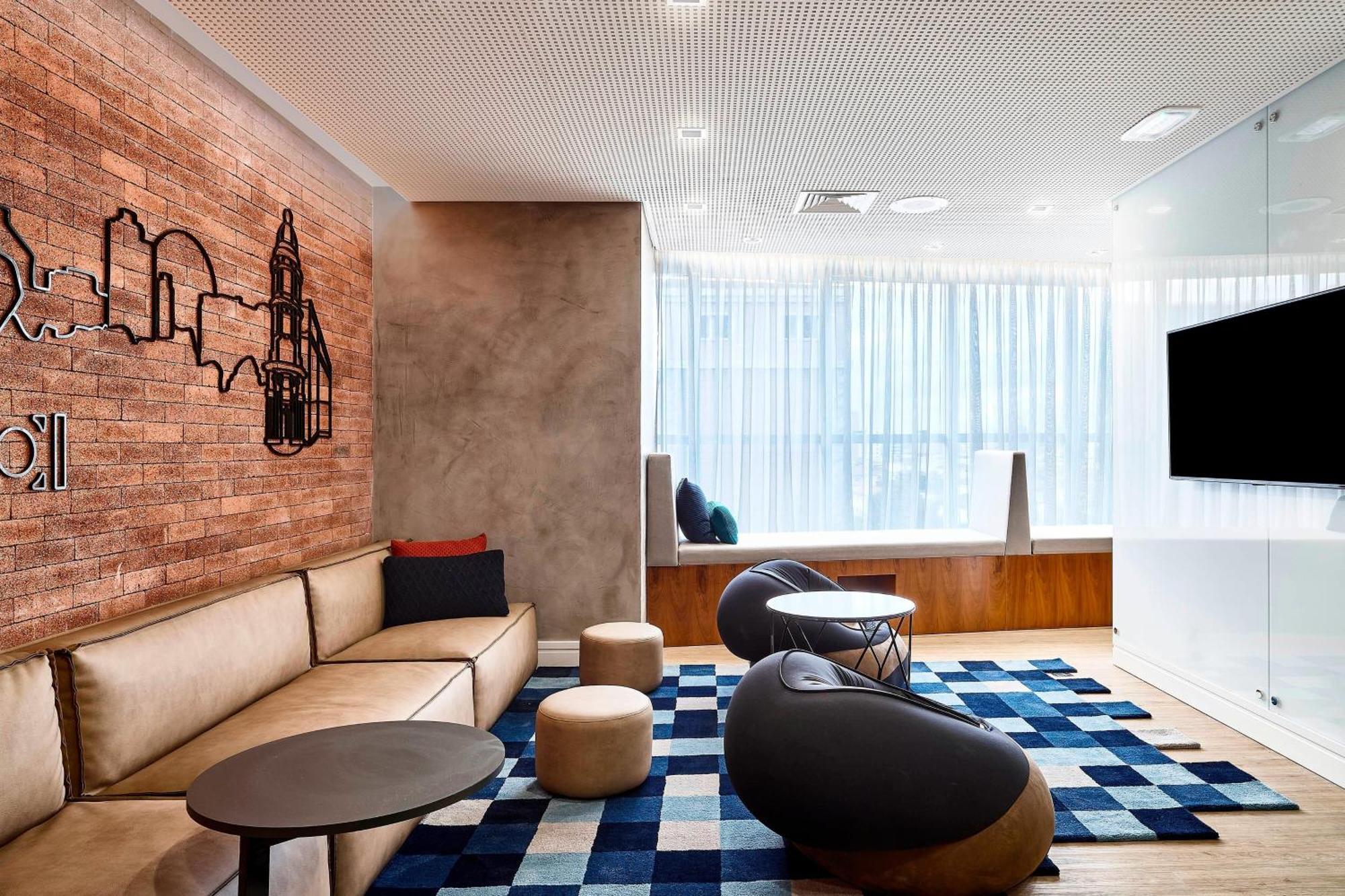 Sheraton Santos Hotel Exteriér fotografie The lounge at London Heathrow Airport